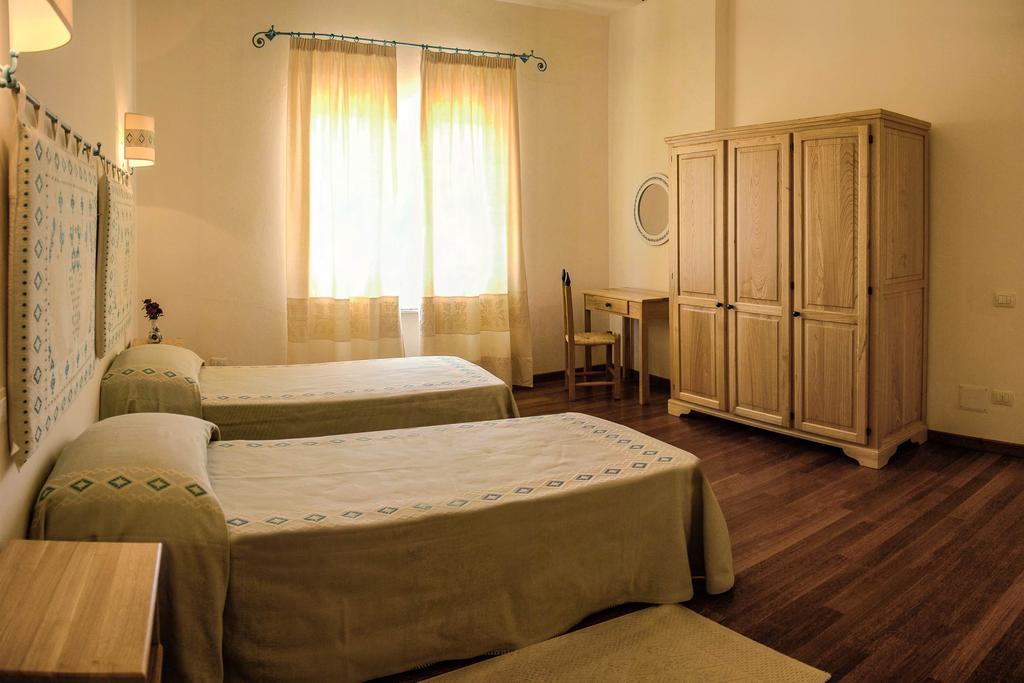 Hotel Omu Axiu Orroli Zimmer foto